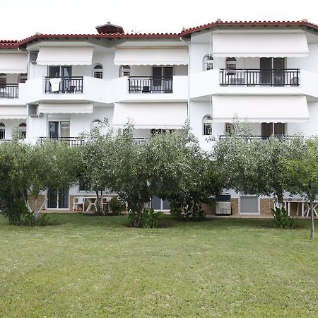Апартаменты Badis Haus Торони Экстерьер фото